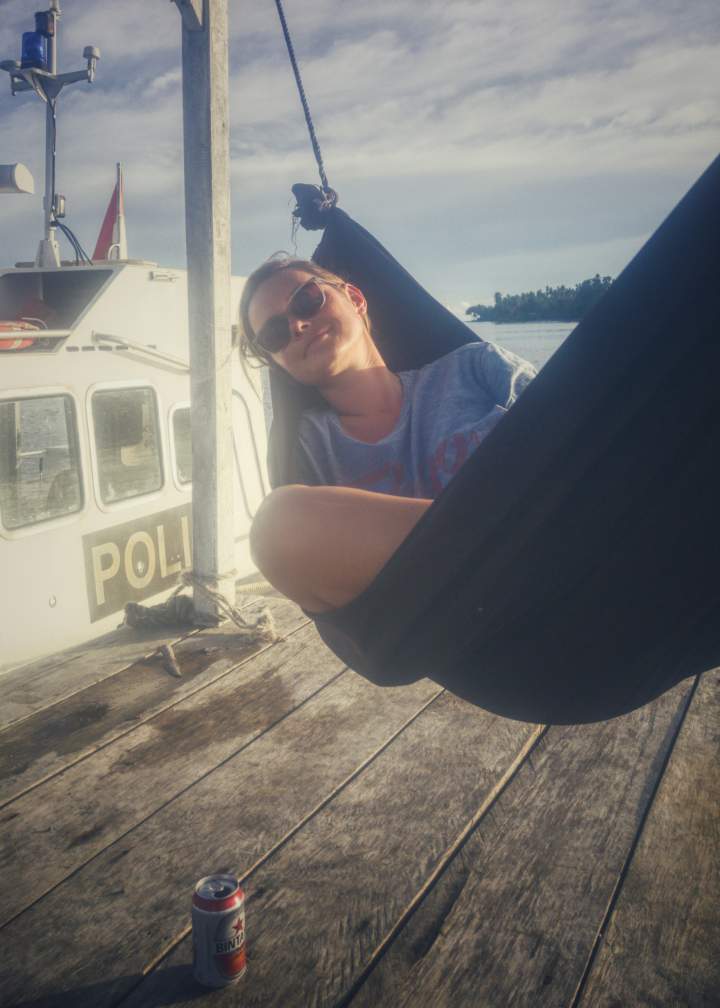 Jetty mit Polizeiboot