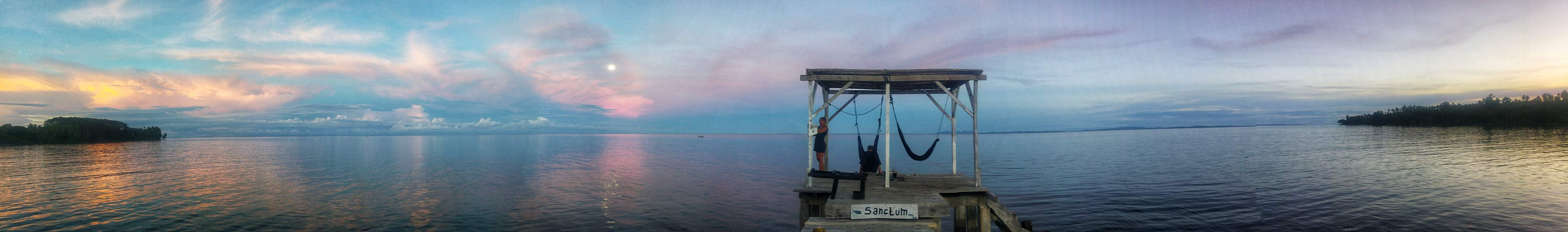 Jetty bei Sonnenuntergang. Das ist übrigens der Mond