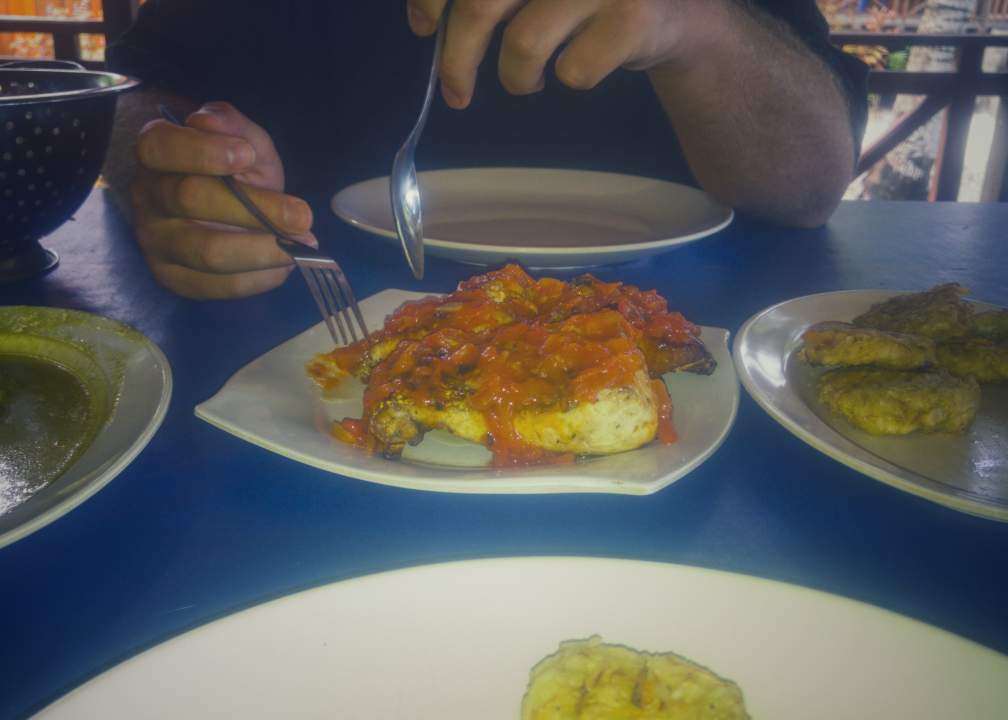 Schiffers Schnitz isst frischen Fisch